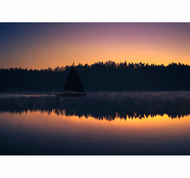 Store enrouleur salon voilier mazury au coucher de soleil - TenStickers
