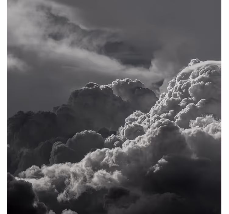 Store enrouleur salon ciel noir et blanc avec nuages - TenStickers