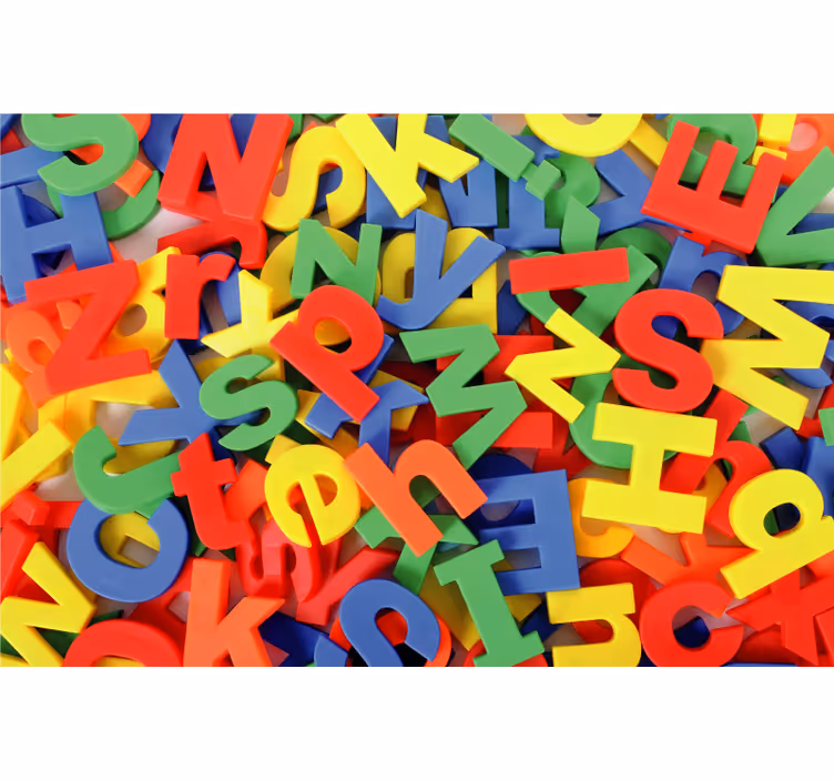 Store enrouleur chambre enfant tapis vinyle alphabet - TenStickers