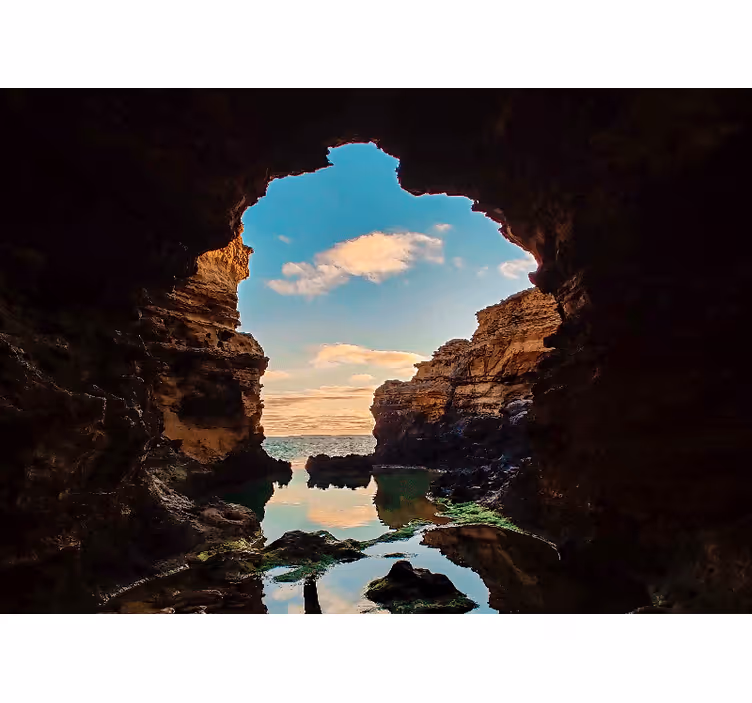 Tapisserie paysage vue sur la mer en grotte - TenStickers