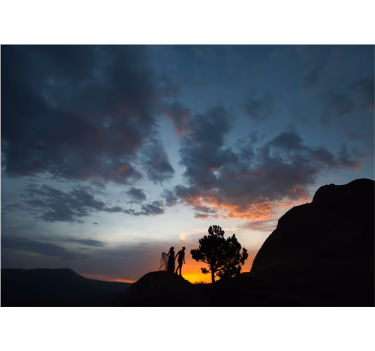 Tapisserie paysage silhouette au coucher de soleil - TenStickers