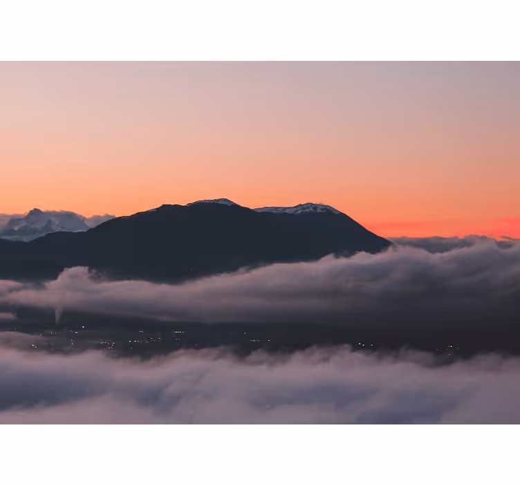 Tapisserie paysage vue de coucher de soleil en montagne - TenStickers