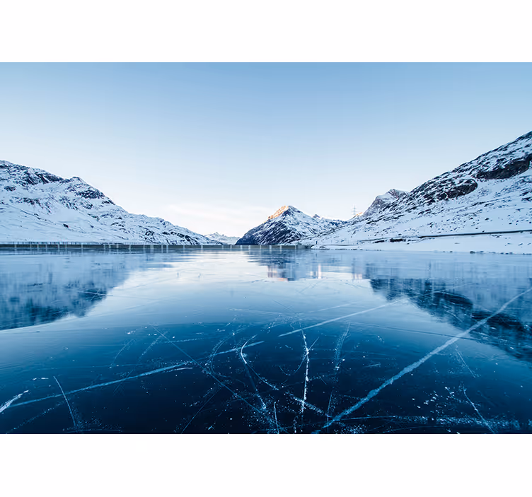 Tapisserie montagne pics du lac gelé - TenStickers
