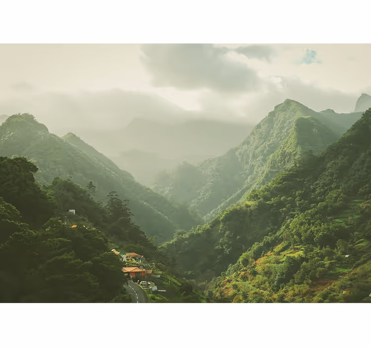 Tapisserie paysage vallée de montagne - TenStickers