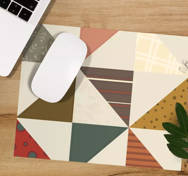 Tapis de souris motif triangles géométriques colorés - TenStickers