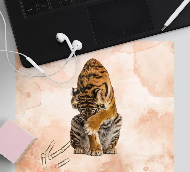 Tapis de souris original petit tigre joueur - TenStickers