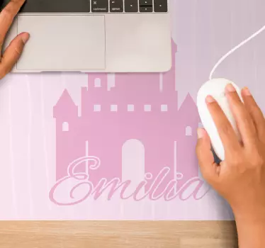 Tapis de souris nom château avec nom - TenStickers