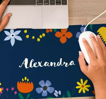 Tapis de souris nom décoration florale personnalisée - TenStickers