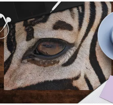 Tapis de souris original oeil de tigre en gros plan - TenStickers