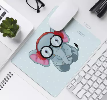 Tapis de souris original personnage éléphant mignon - TenStickers