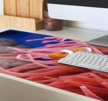 Tapis de souris xxl poisson clown parmi les anémones - TenStickers