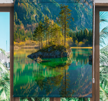 Arbre réfléchi nature store - TenStickers