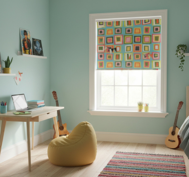Store enrouleur chambre ado à carreaux colorés - TenStickers