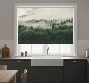 Store enrouleur cuisine forêt avec brouillard aérien - TenStickers