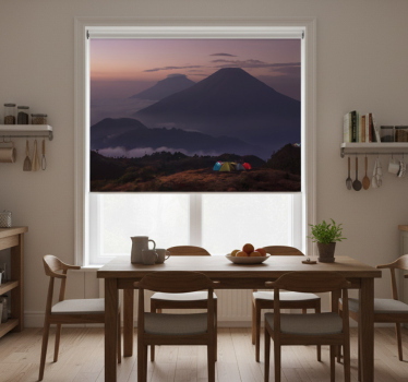 Store enrouleur cuisine randonneurs montagne nuageuse - TenStickers