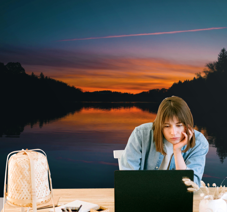 Tapisserie paysage lac serein au coucher de soleil - TenStickers