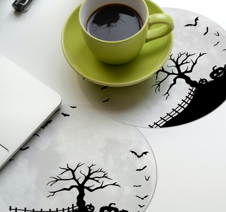 Dessous de verre halloween silhouette d'arbre effrayant - TenStickers