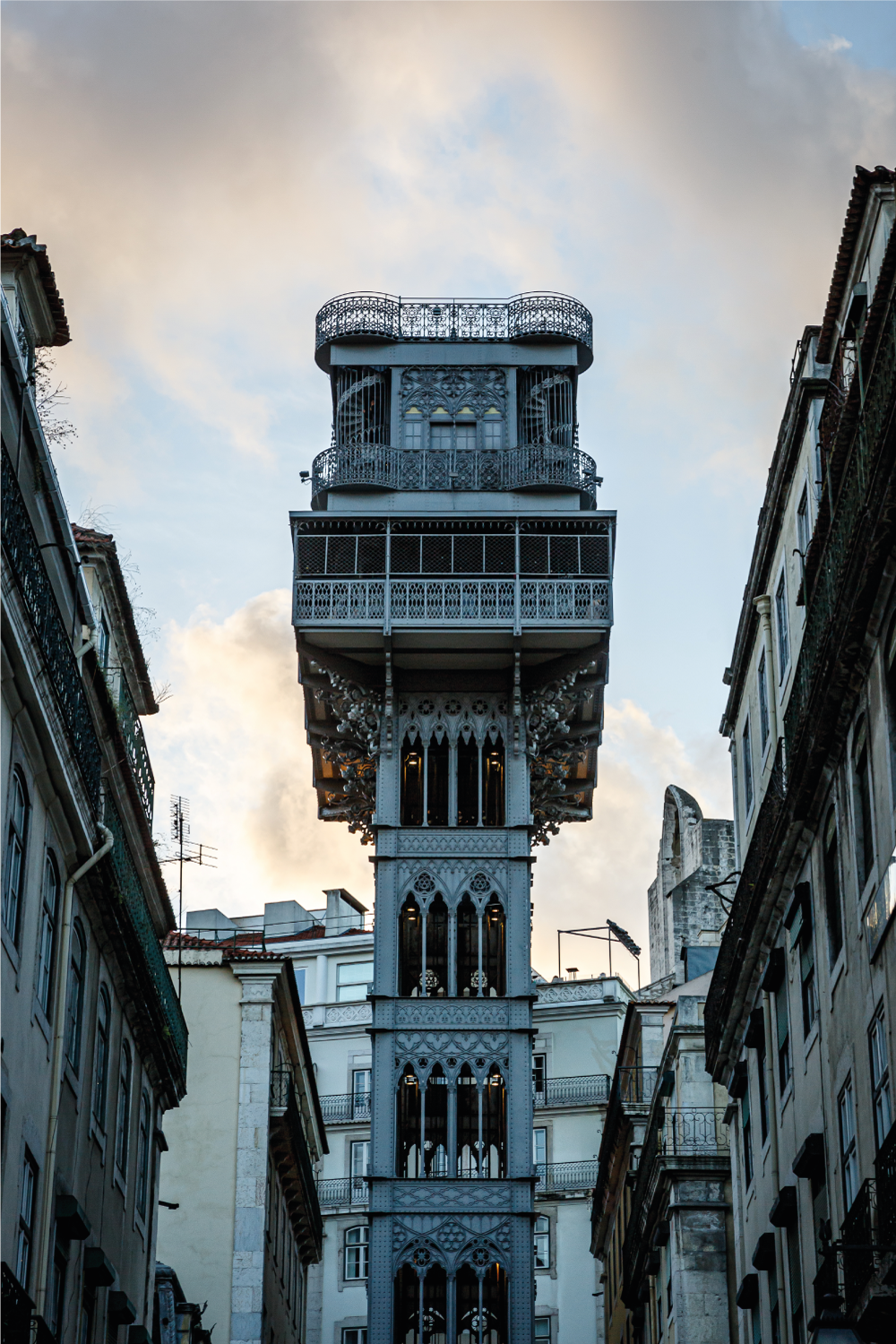 Poster salon ascenseur de lisbonne - TenStickers