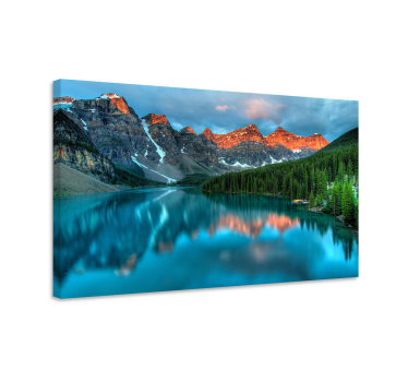 Tableau d'un paysage en montagne prés d'un lac - TenStickers
