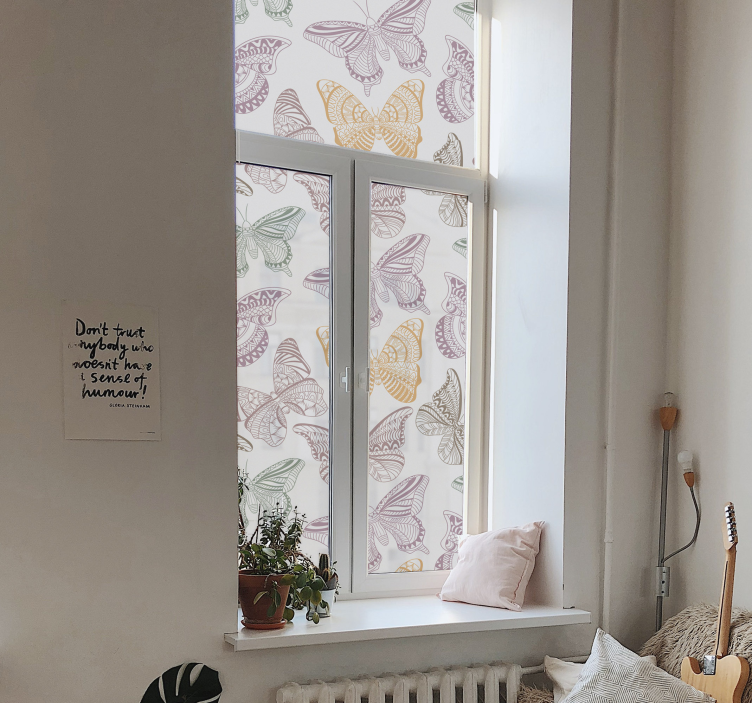 Film occultant fenêtre papillons décoratifs colorés - TenStickers