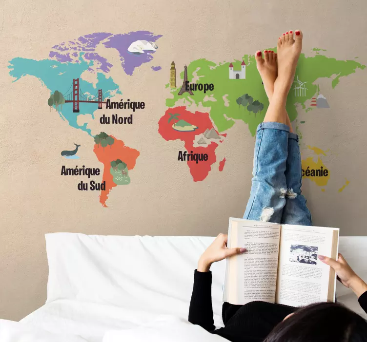 Sticker mural carte du monde colorée - TenStickers