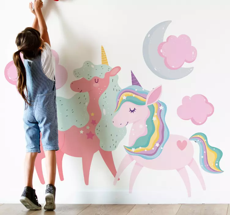 Sticker chambre enfant avec des images de licorne mignonne - TenStickers