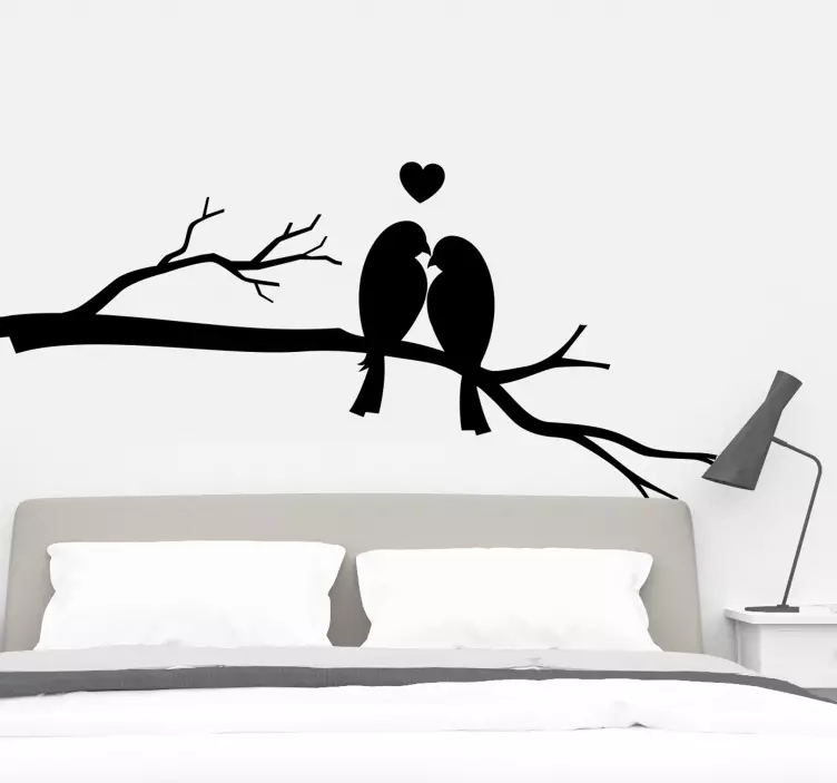 Sticker oiseaux arbre d'automne avec couple qui s'embrasse - TenStickers