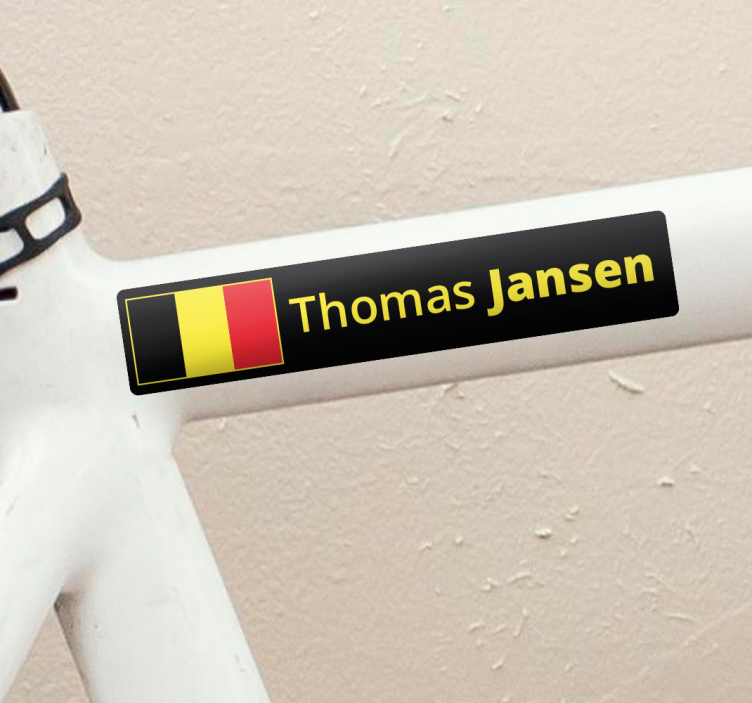 Sticker vélo drapeau avec nom de famille en gras - TenStickers