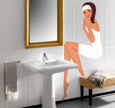 Sticker salle de bain fille en serviette - TenStickers