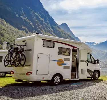 Sticker camping car original soleil avec nuages - TenStickers