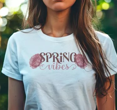 T-shirt ambiance printanière avec prénom - TenStickers