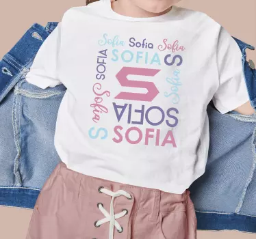 T-shirt enfant modèle initial et nom - TenStickers