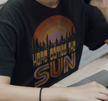 T-shirt graphique de la forêt au lever du soleil - TenStickers