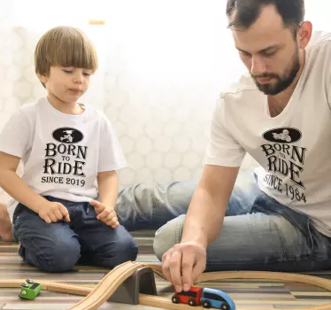 T-shirt t-shirts nés pour rouler - TenStickers