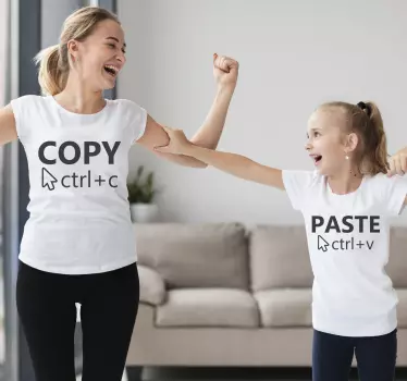 Tee-shirt mère et fille amusement à gogo - TenStickers