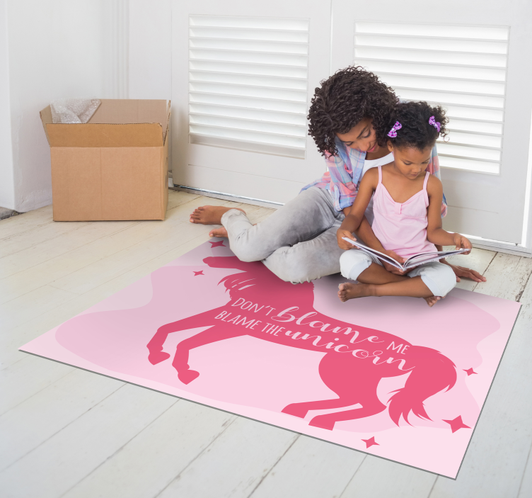 Tapis vinyle pour enfants blâmer la licorne - TenStickers